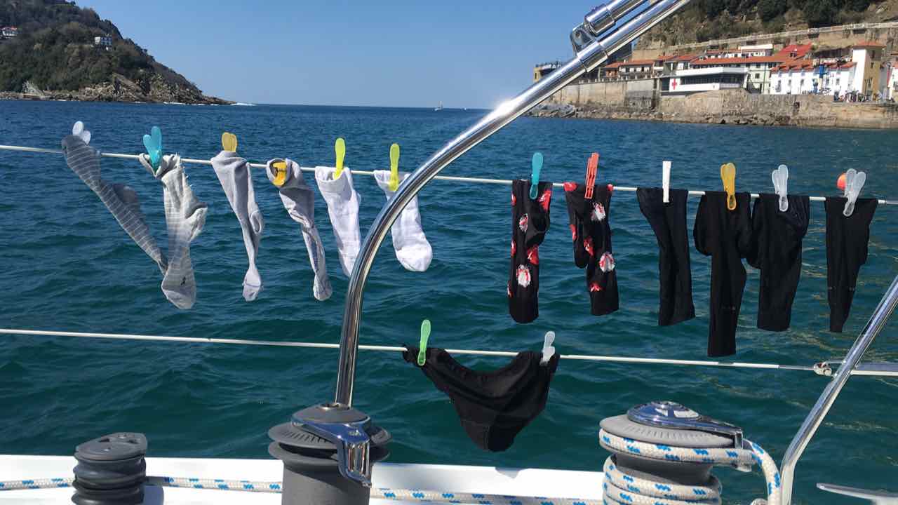 E5A4FE25-4420-4F3F-A4B9-E5BD63E84F51