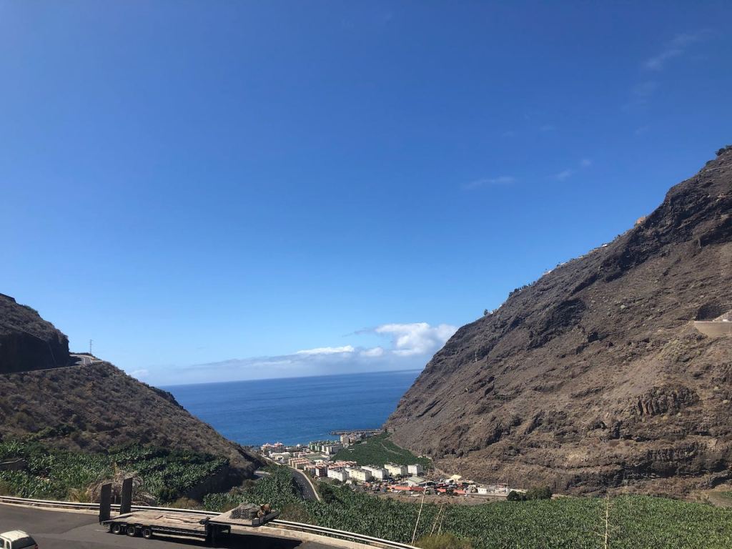 the view down to Puerto Tazacorte just after crossing the street winding up to Los Llanos