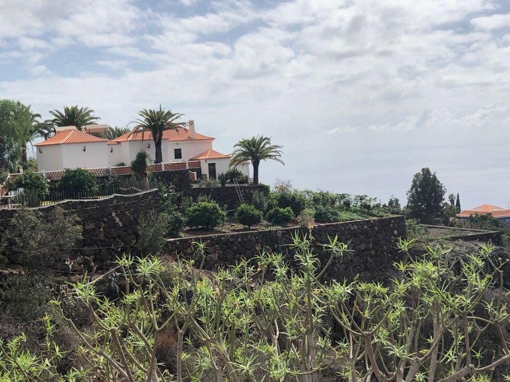 amazing houses in Tirajafe