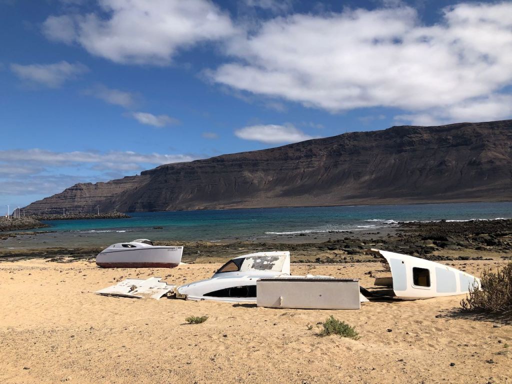 that is a sad story. only a few weeks ago this catamaran run on to the reef and got completely damaged. a horror imagination for every sailor  