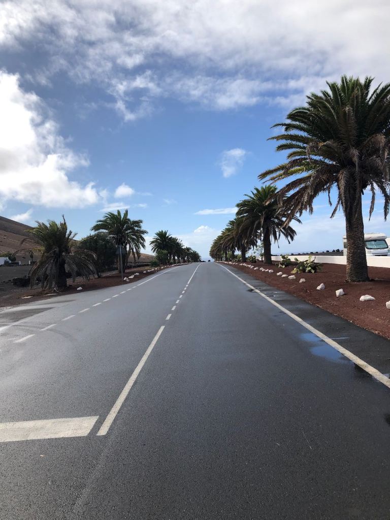 a long street somewhere close to Yaiza