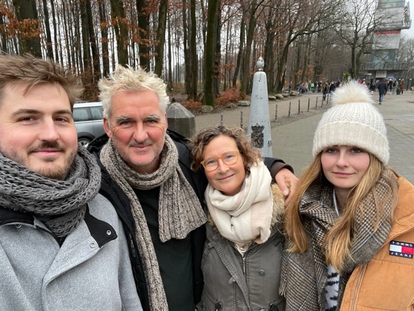 6f055718 e5b5 4555 ac2f cbd1eb2e345b